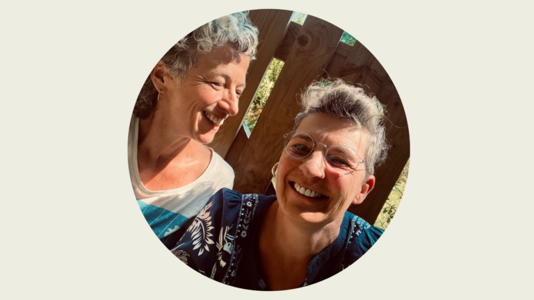 Petra Peres und Silke Fink vom Fluxxtisch Stuttgart